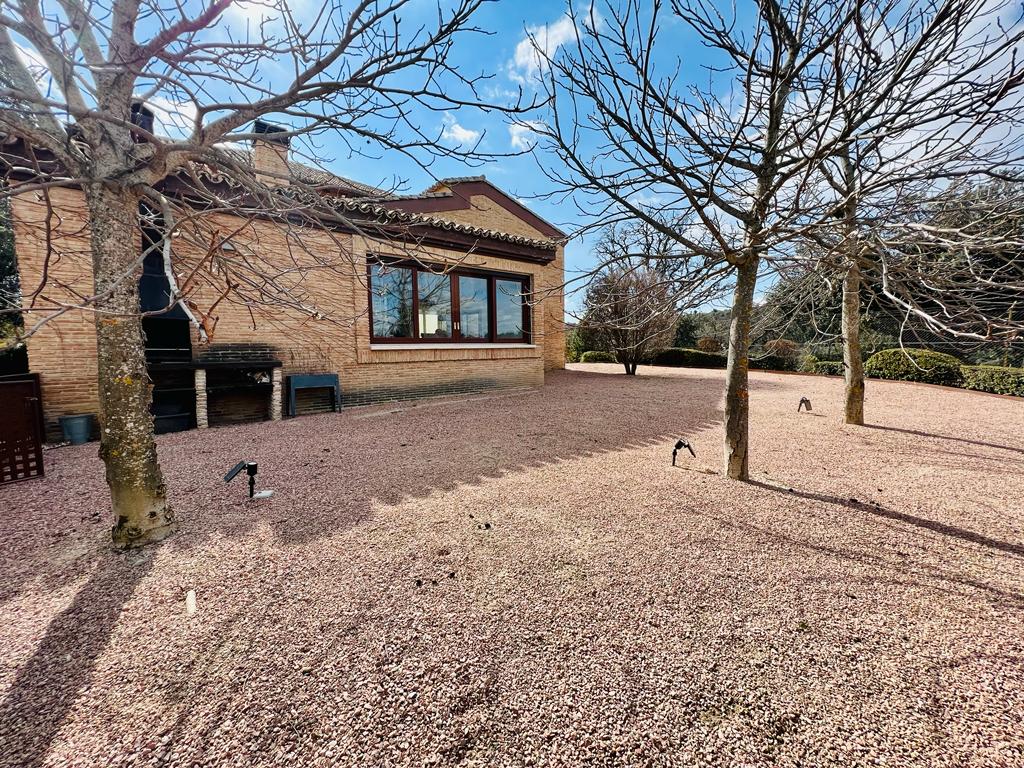 moderno-chalet-en-ciudalcampo-ref-cdc112272