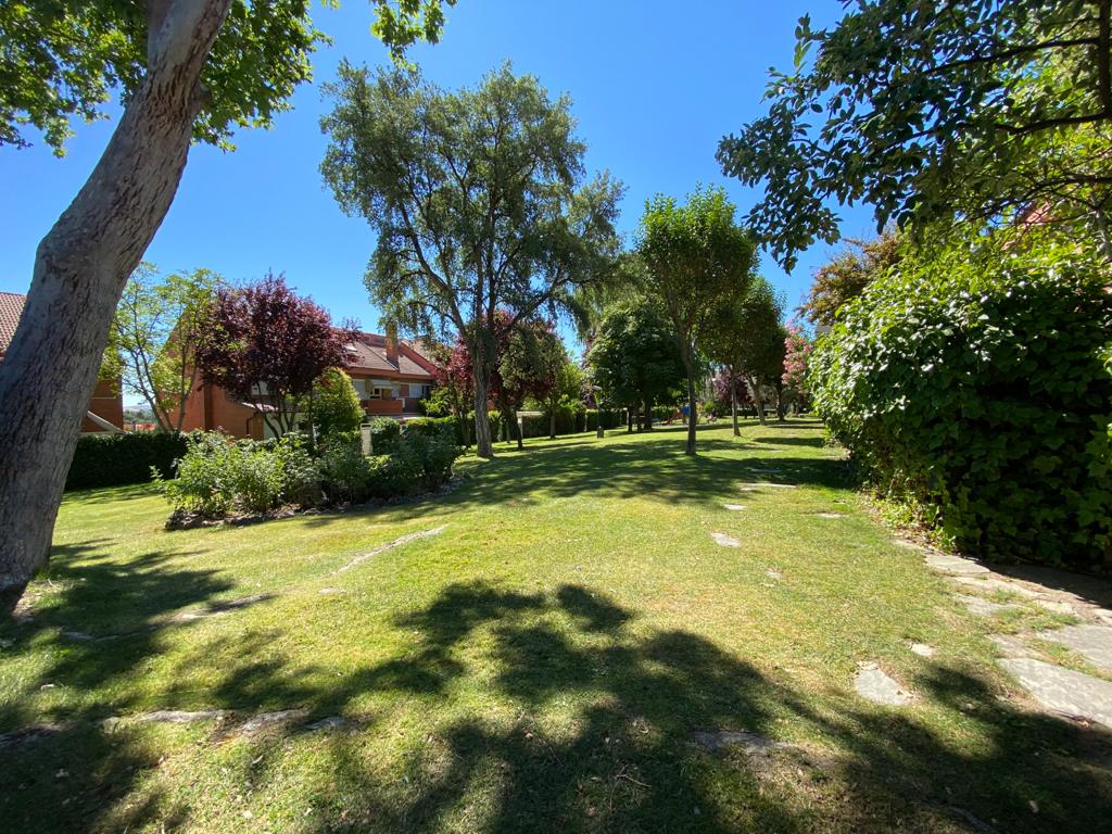 Casa o chalet independiente en venta en Ciudalcampo(Ref. CDC1627)
