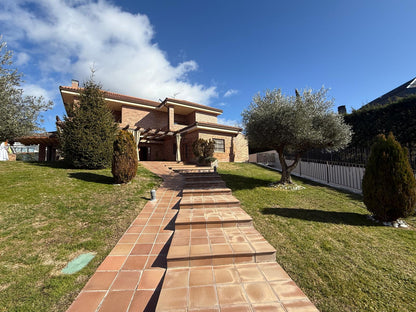 Casa o chalet independiente en venta en Fuente del Fresno(Ref.FF1966)