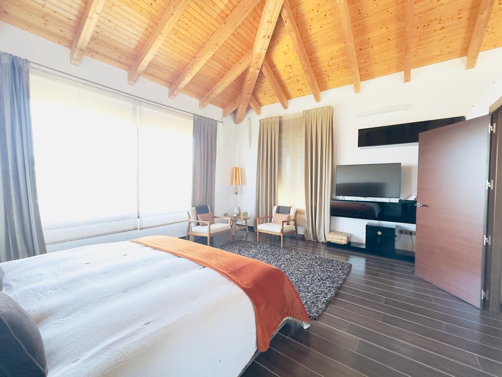 moderno-chalet-en-ciudalcampo-ref-cdc112246