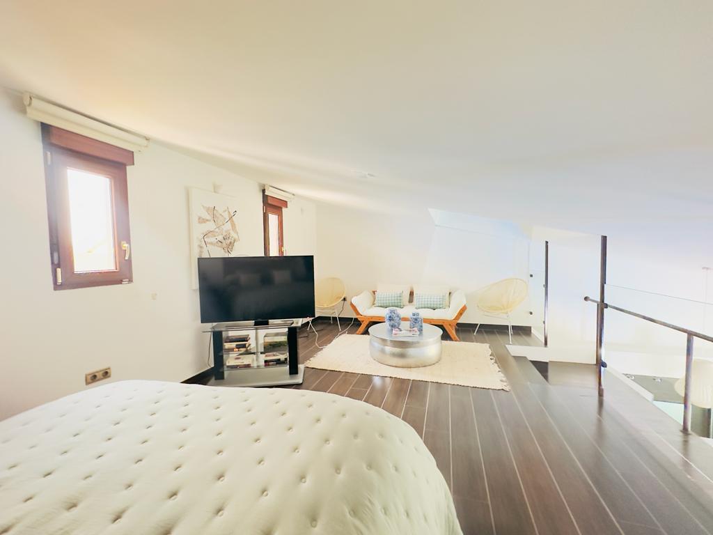 moderno-chalet-en-ciudalcampo-ref-cdc112257