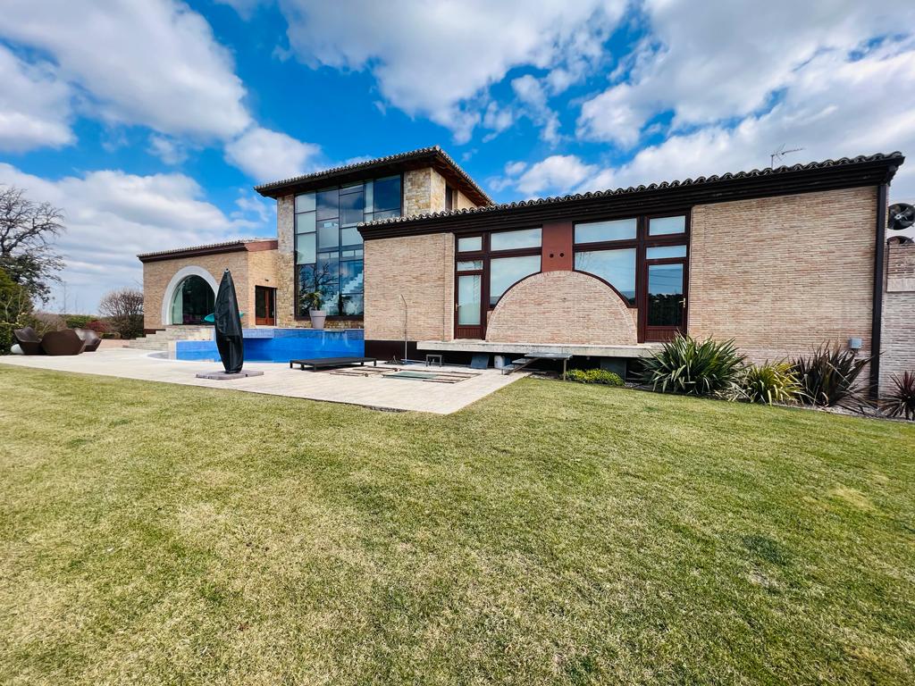 moderno-chalet-en-ciudalcampo-ref-cdc11224