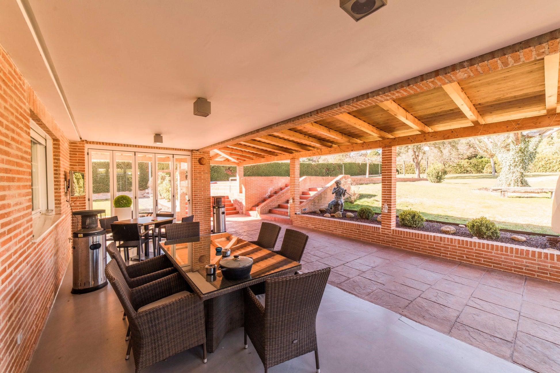 moderno-chalet-en-ciudalcampo-ref-cdc175922