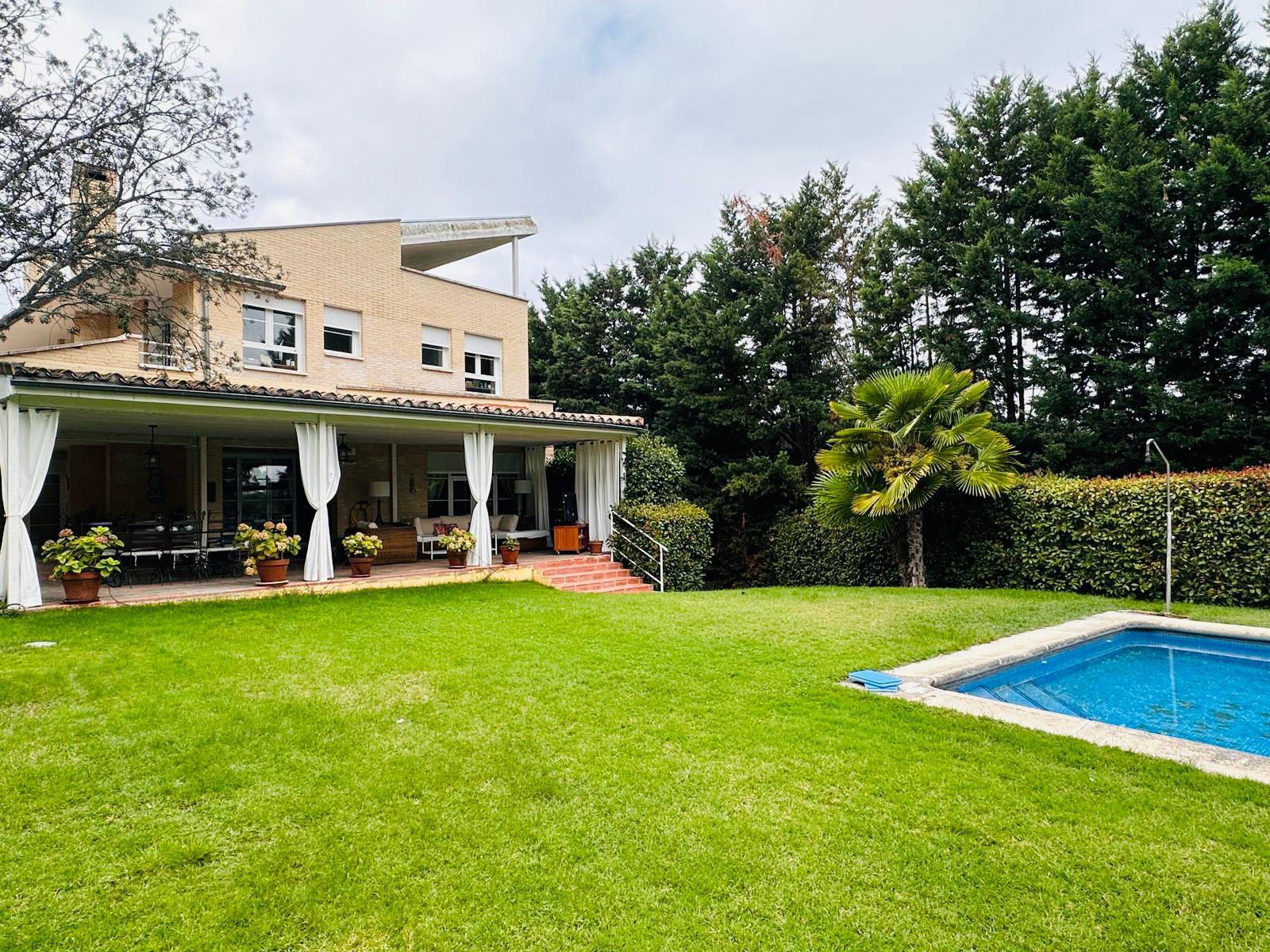 moderno-chalet-en-ciudalcampo-ref-cdc18466