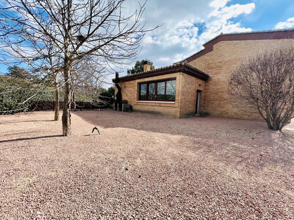 moderno-chalet-en-ciudalcampo-ref-cdc112271