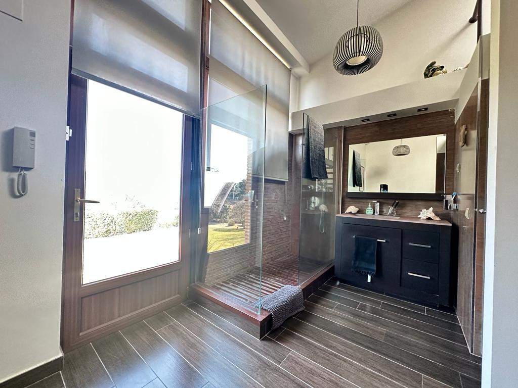 moderno-chalet-en-ciudalcampo-ref-cdc112261