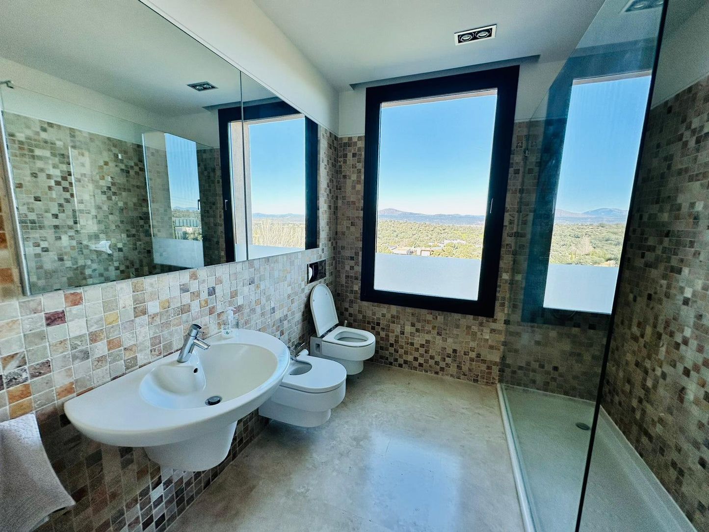 moderno-chalet-en-ciudalcampo-ref-cdc181775