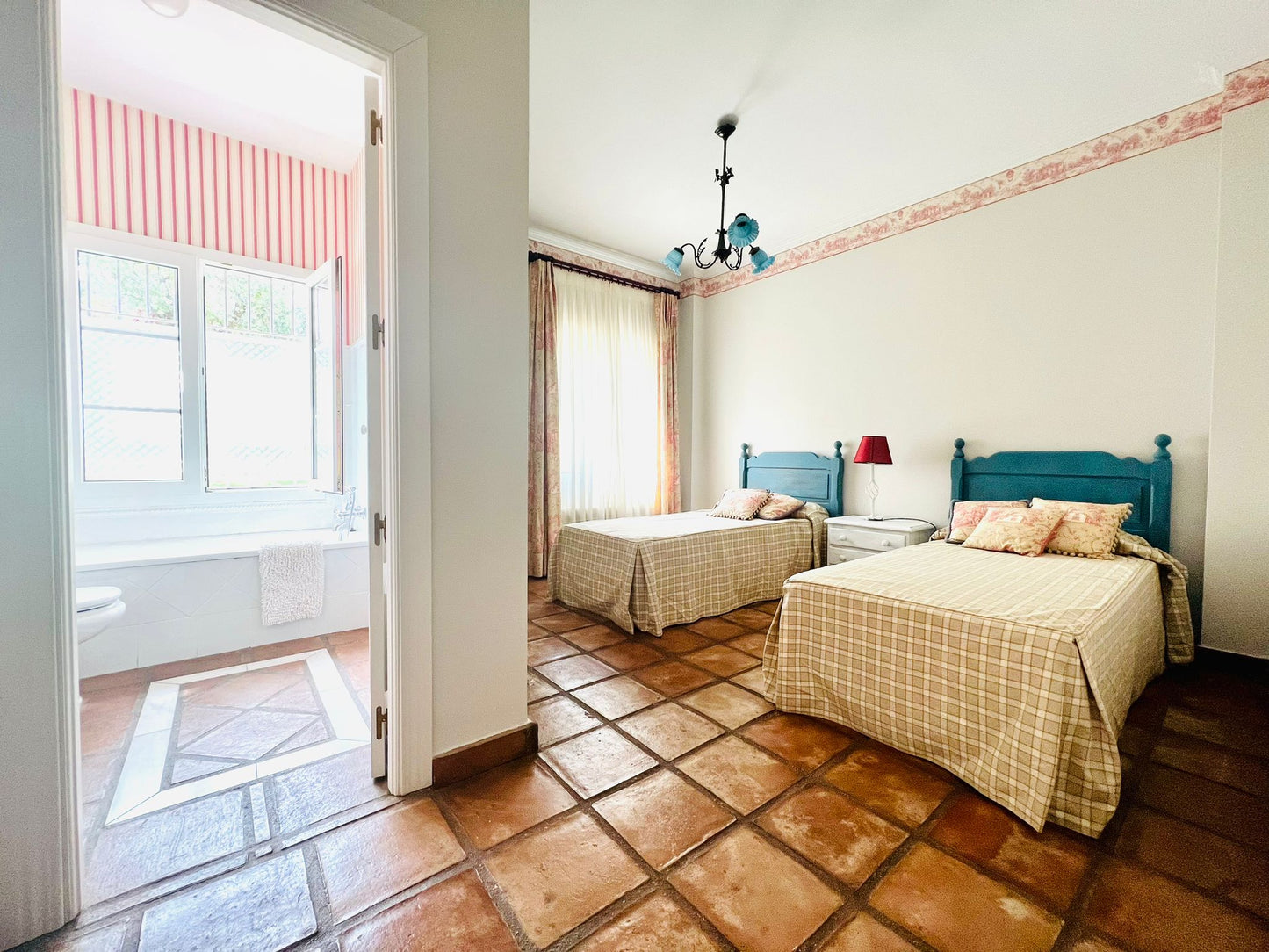 Moderno Chalet en Ciudalcampo  (Ref. CDC1835)