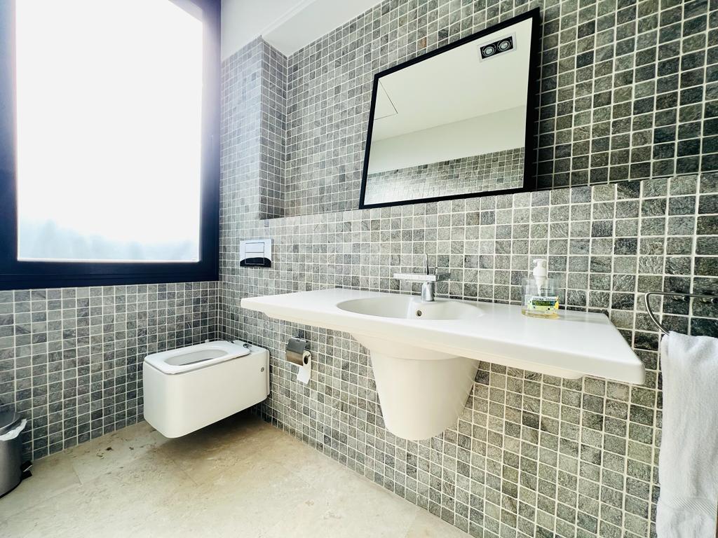 moderno-chalet-en-ciudalcampo-ref-cdc181795