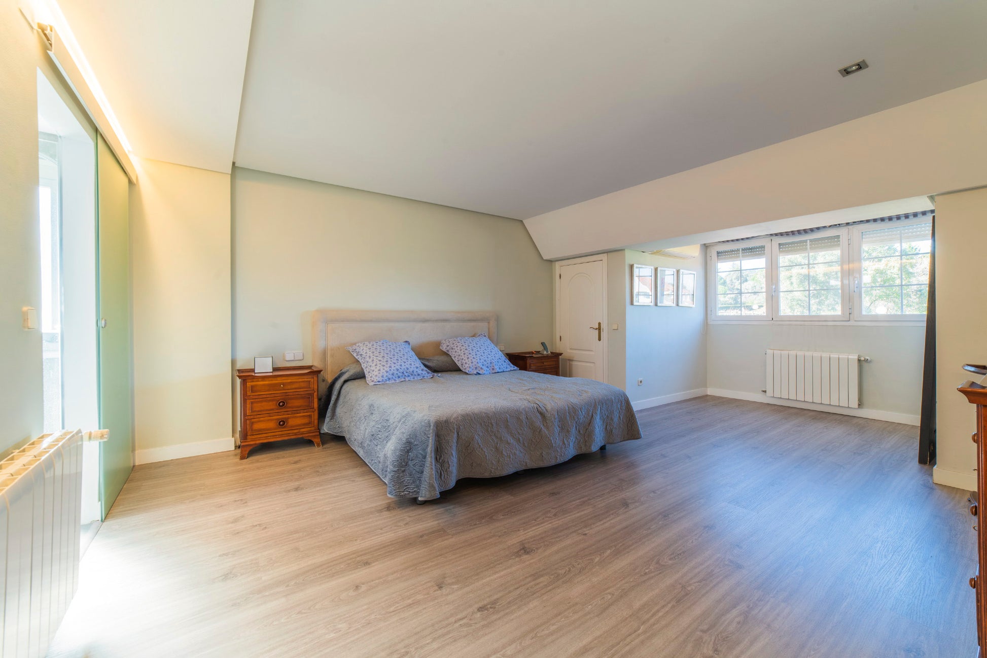moderno-chalet-en-ciudalcampo-ref-cdc175936