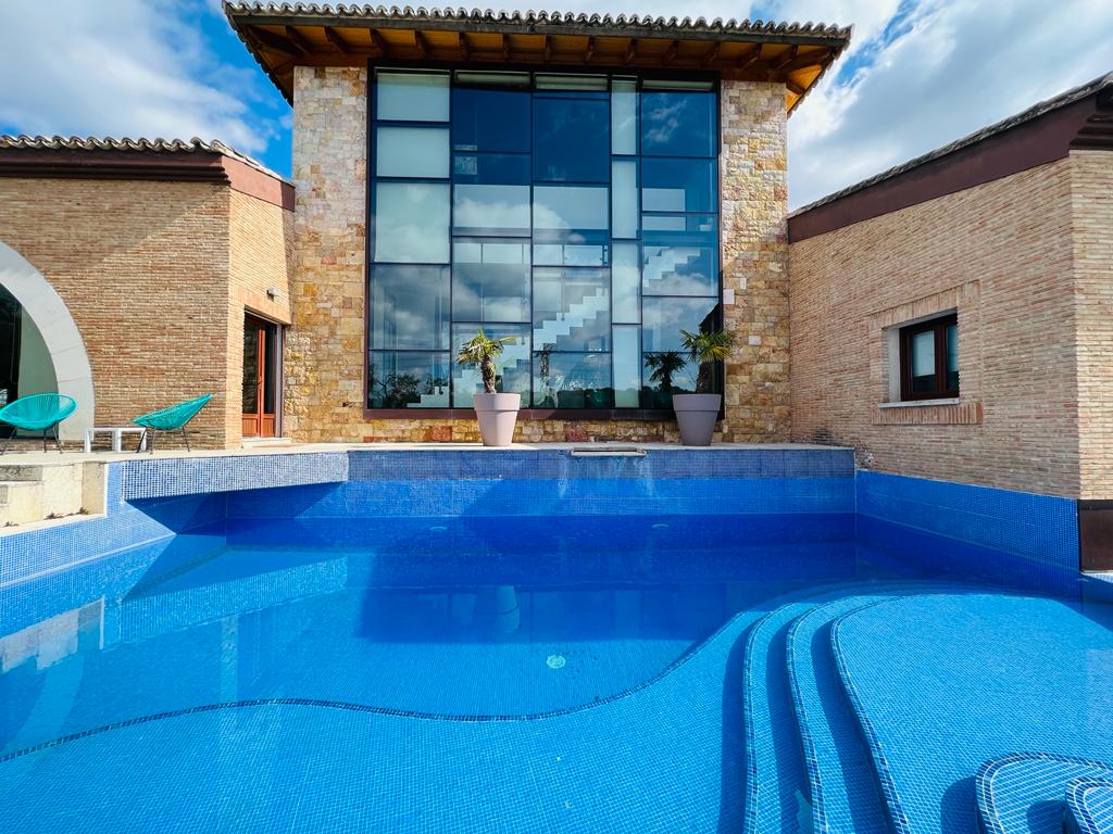 moderno-chalet-en-ciudalcampo-ref-cdc11227