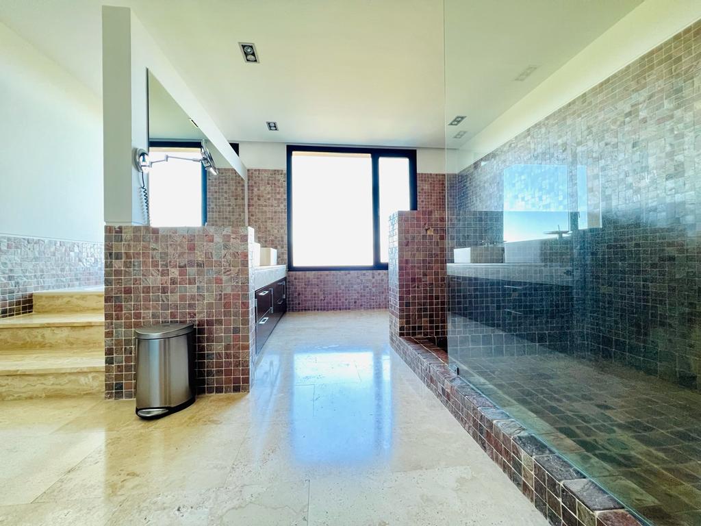 moderno-chalet-en-ciudalcampo-ref-cdc181767