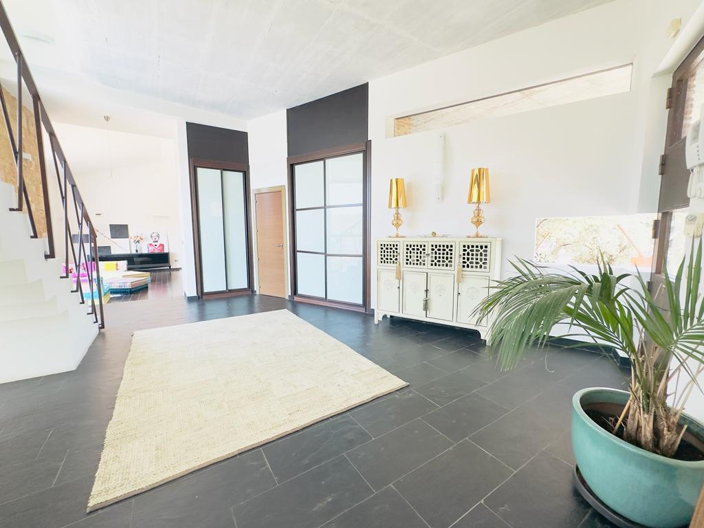 moderno-chalet-en-ciudalcampo-ref-cdc112211
