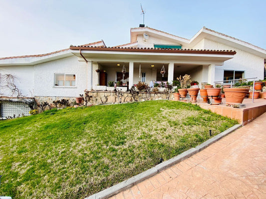 moderno-chalet-en-santo-domingo-ref-st16902