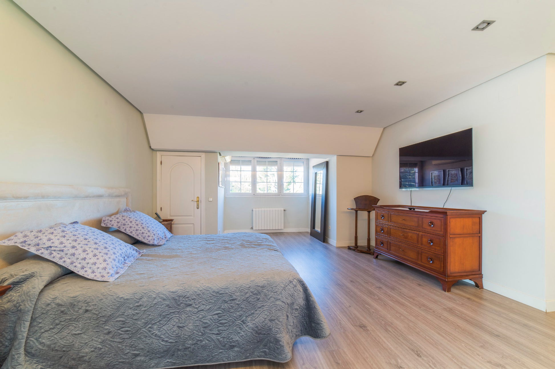 moderno-chalet-en-ciudalcampo-ref-cdc175933