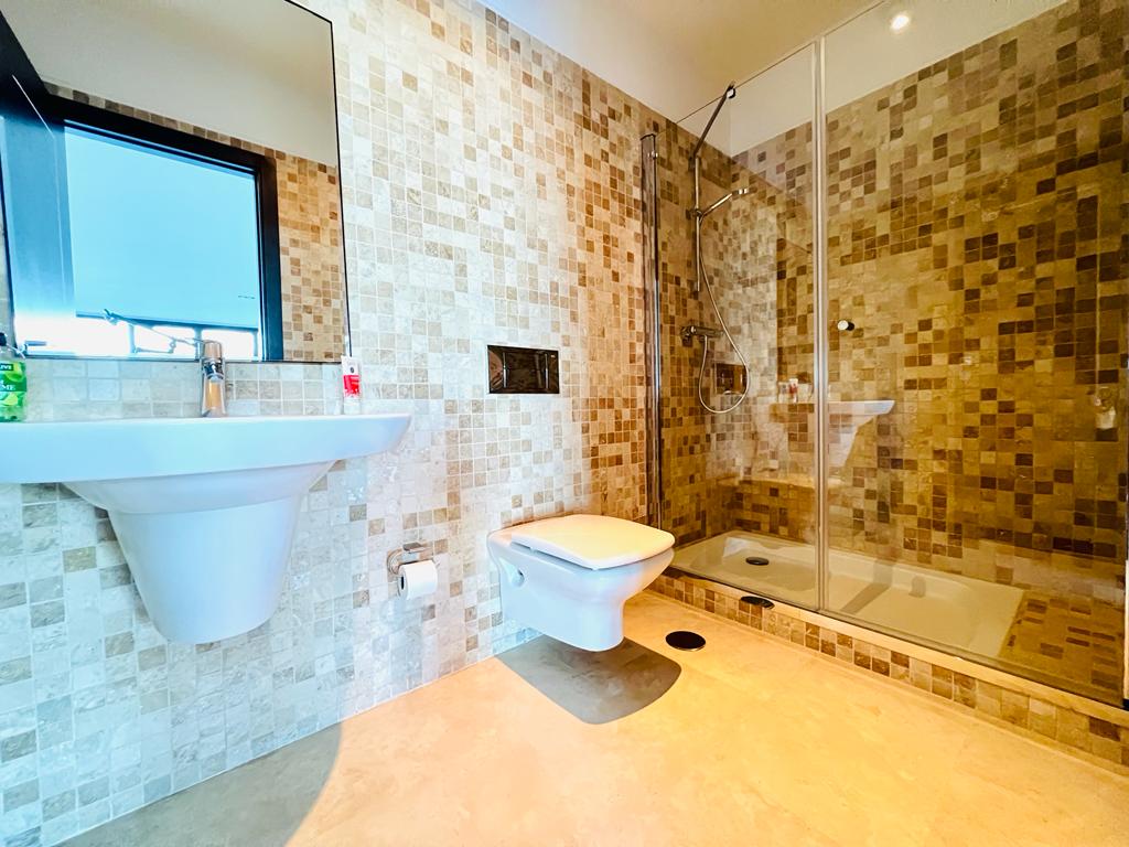 moderno-chalet-en-ciudalcampo-ref-cdc181741