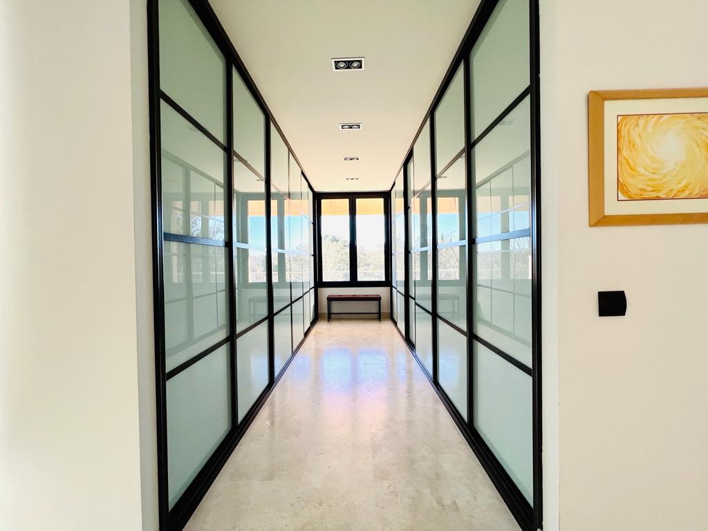 moderno-chalet-en-ciudalcampo-ref-cdc181771