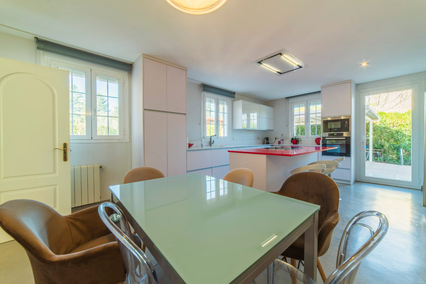 moderno-chalet-en-ciudalcampo-ref-cdc175951