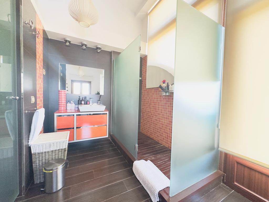moderno-chalet-en-ciudalcampo-ref-cdc112262