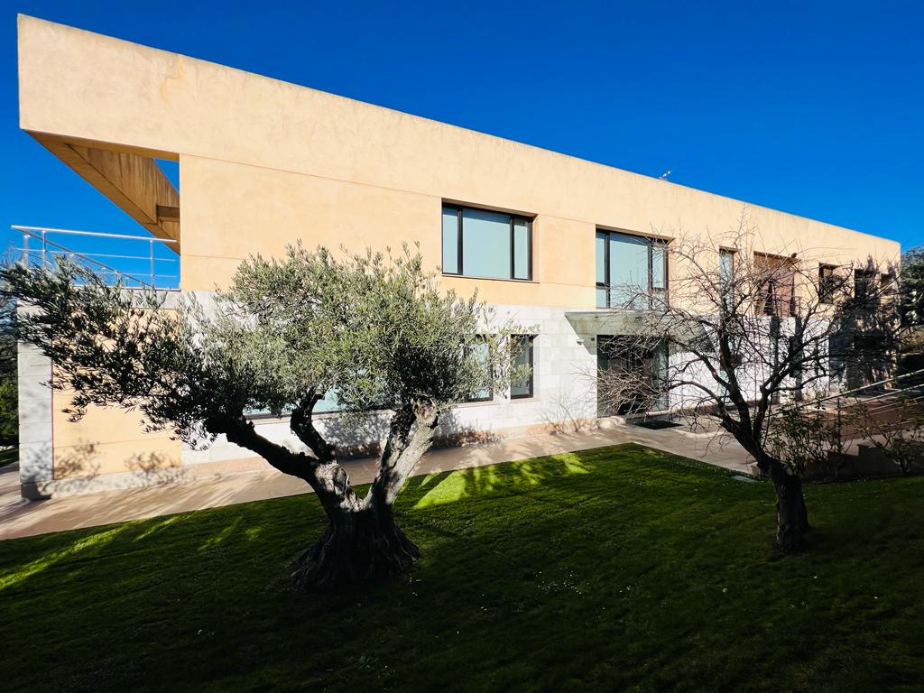 moderno-chalet-en-ciudalcampo-ref-cdc181719