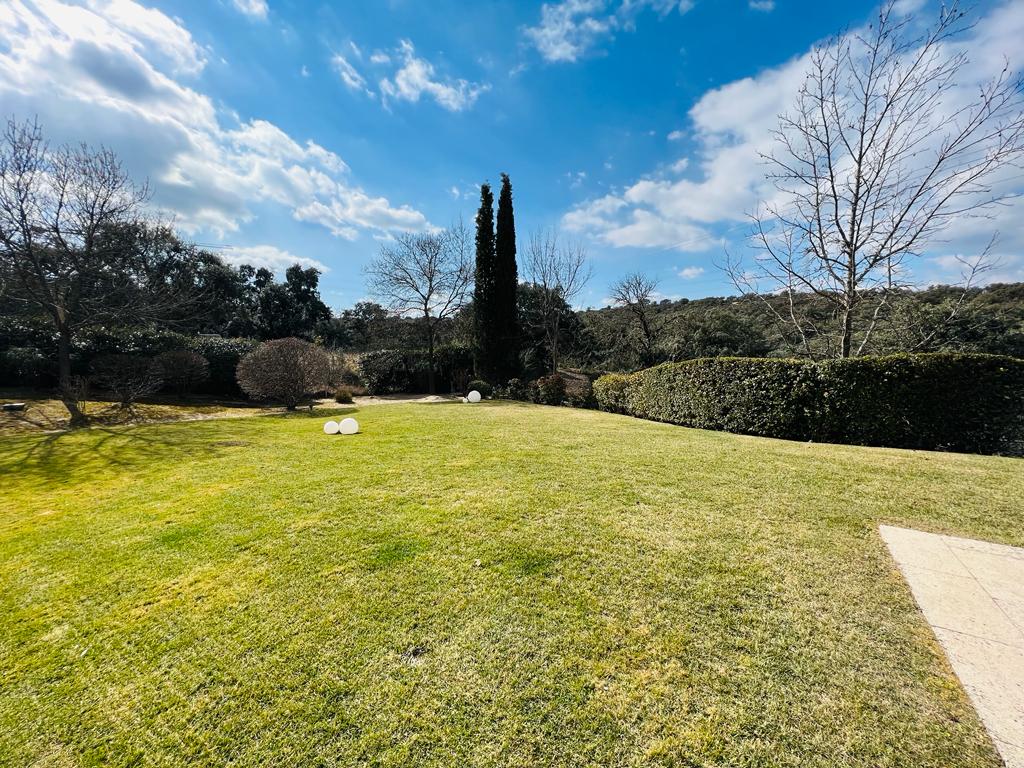 moderno-chalet-en-ciudalcampo-ref-cdc112269