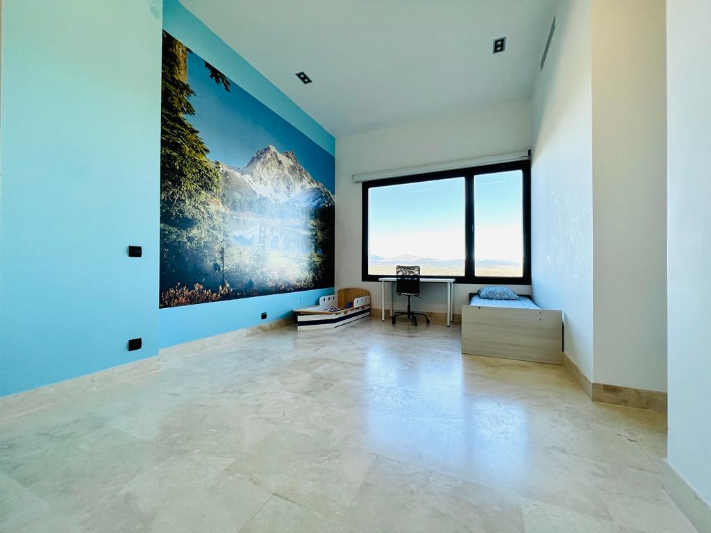moderno-chalet-en-ciudalcampo-ref-cdc181760