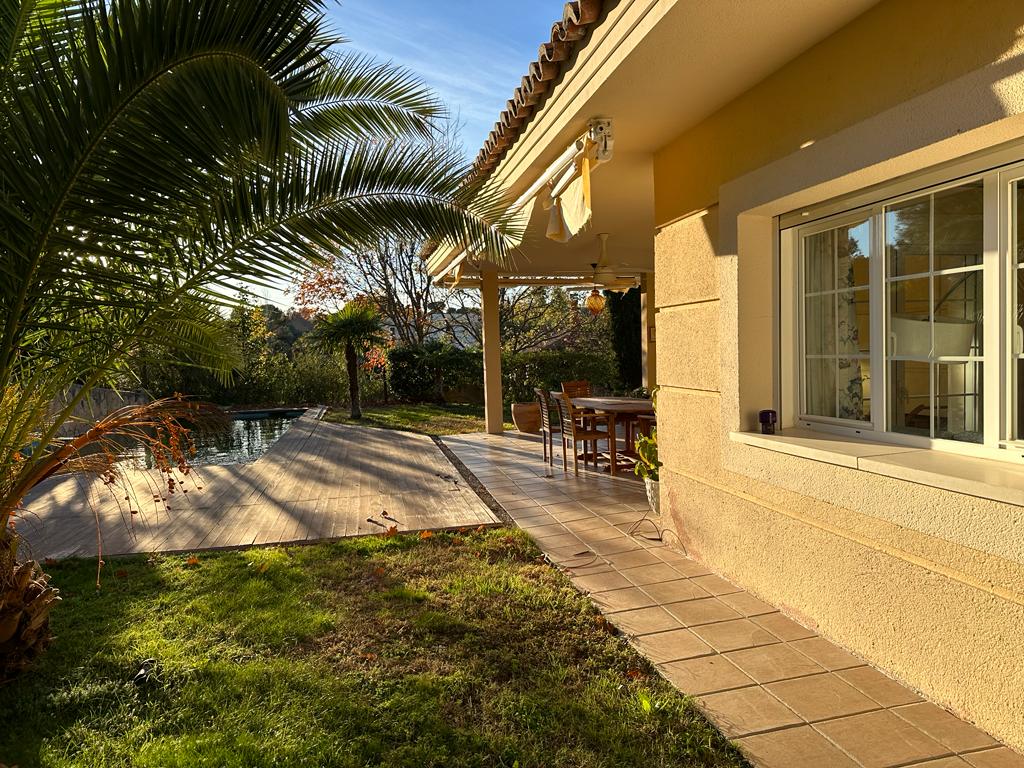 moderno-chalet-en-ciudalcampo-ref-cdc185535