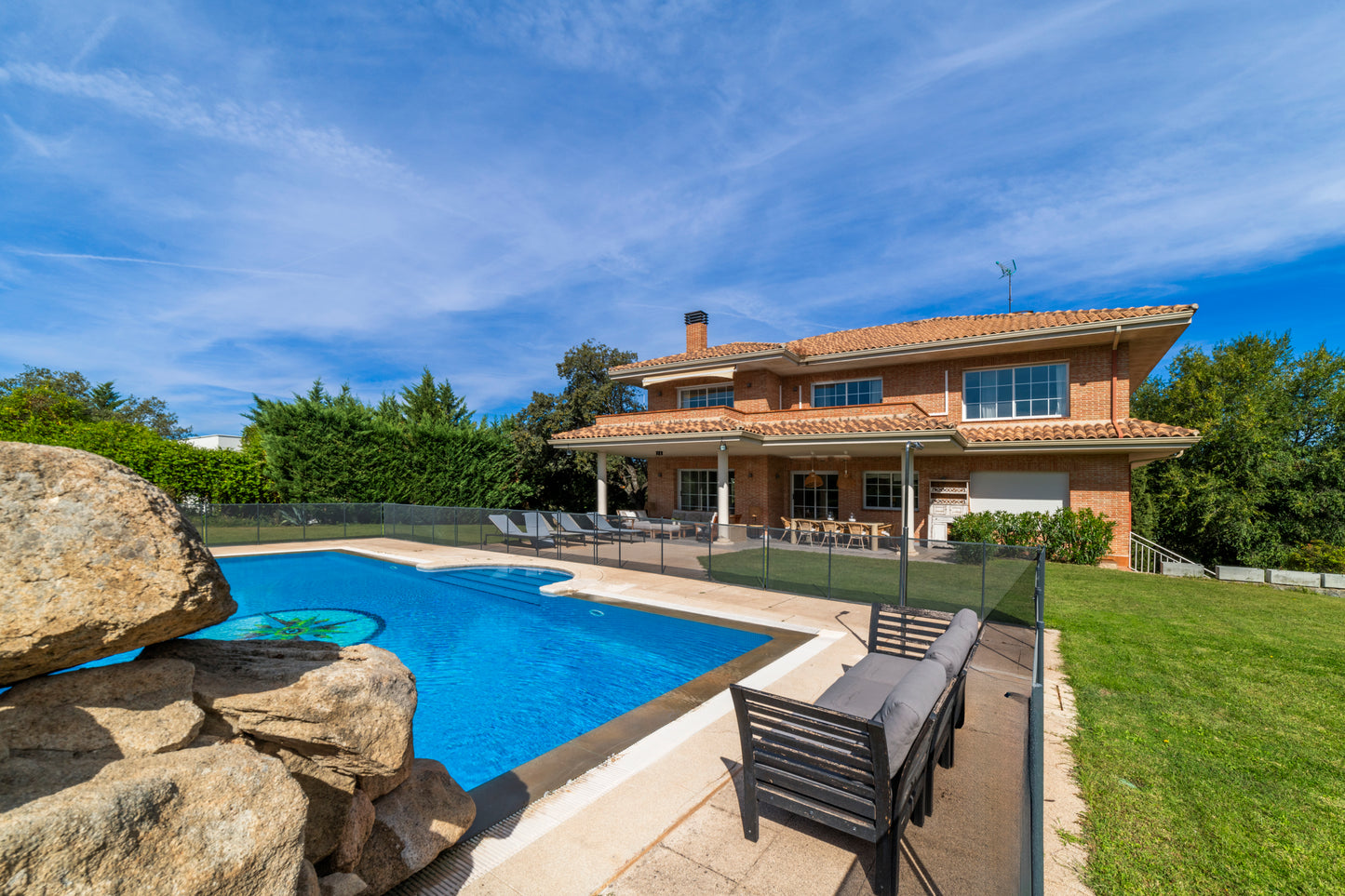 moderno-chalet-en-ciudalcampo-ref-cdc190869