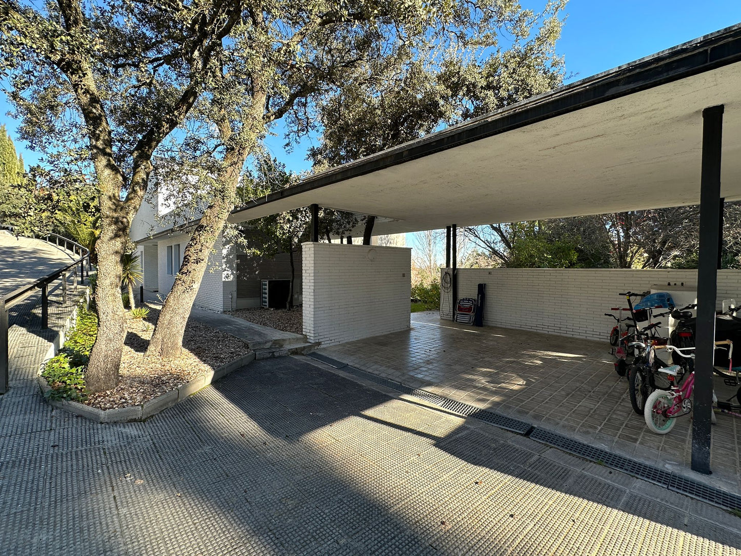 moderno-chalet-en-ciudalcampo-ref-cdc185838