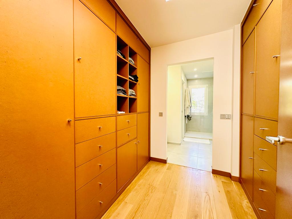 moderno-chalet-en-ciudalcampo-ref-cdc185824