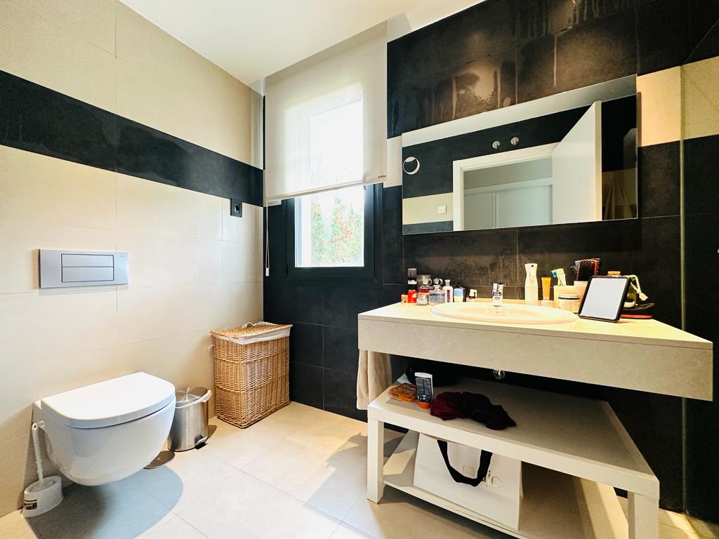 moderno-chalet-en-ciudalcampo-ref-cdc175762