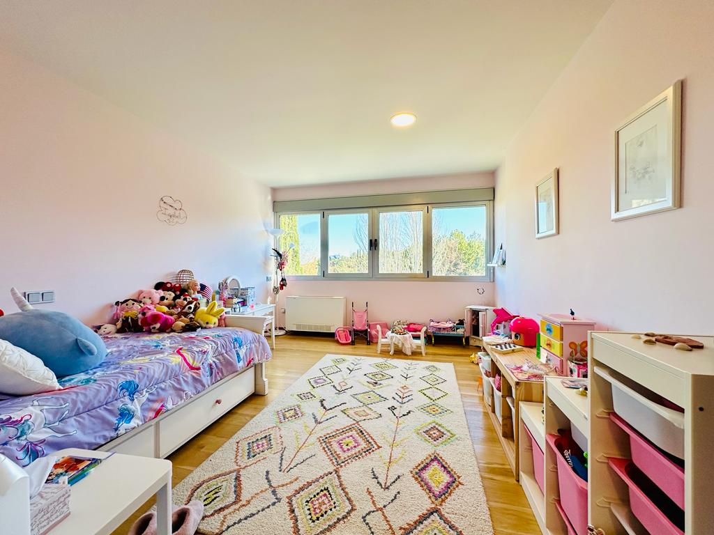 moderno-chalet-en-ciudalcampo-ref-cdc185819