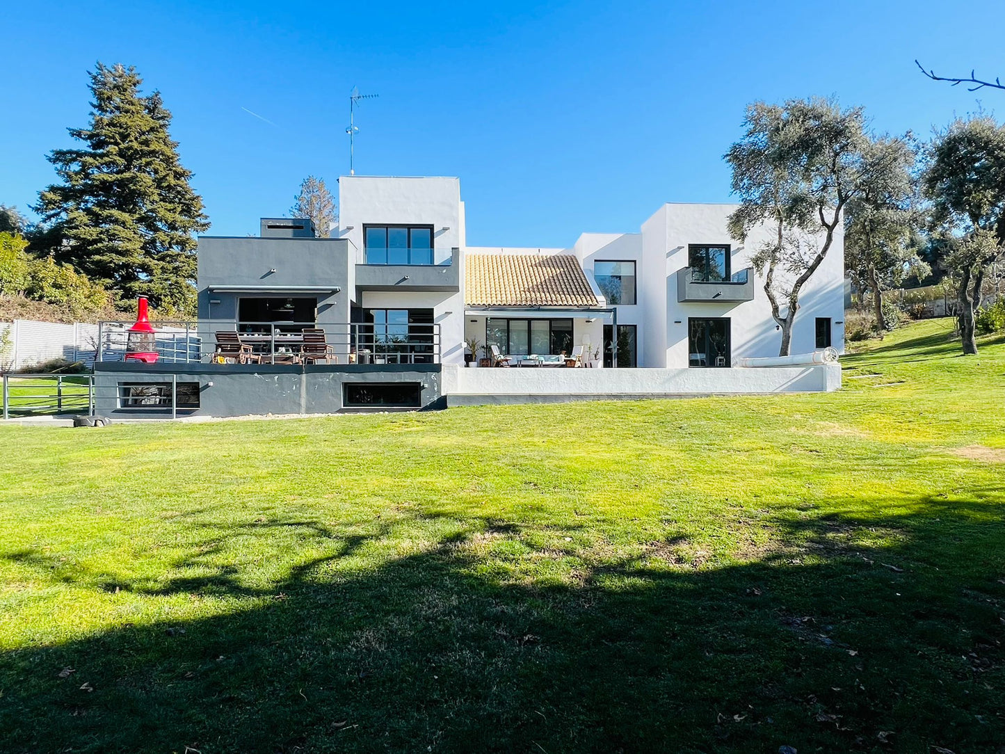 moderno-chalet-en-ciudalcampo-ref-cdc175744