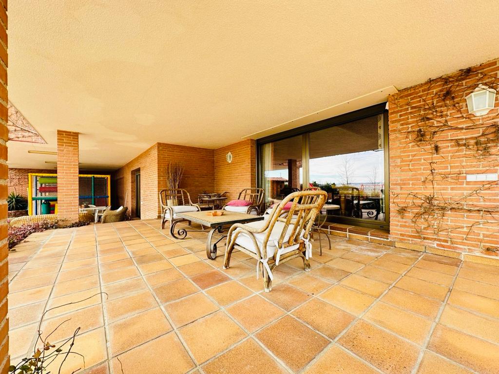 moderno-chalet-en-santo-domingo-ref-st157151