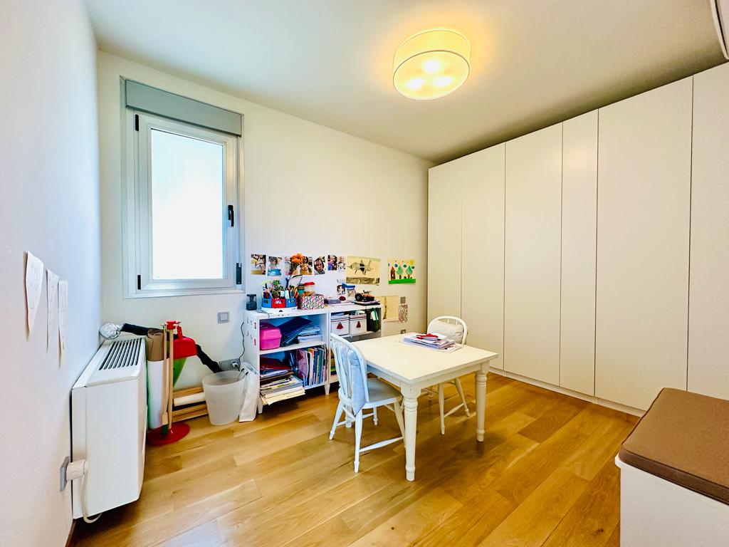 moderno-chalet-en-ciudalcampo-ref-cdc185812