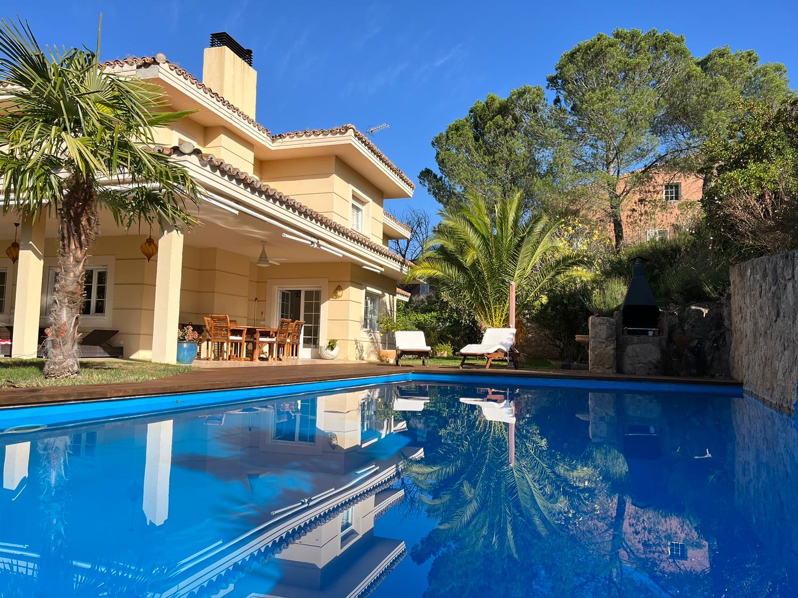 moderno-chalet-en-ciudalcampo-ref-cdc185550