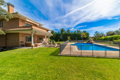 moderno-chalet-en-ciudalcampo-ref-cdc190876