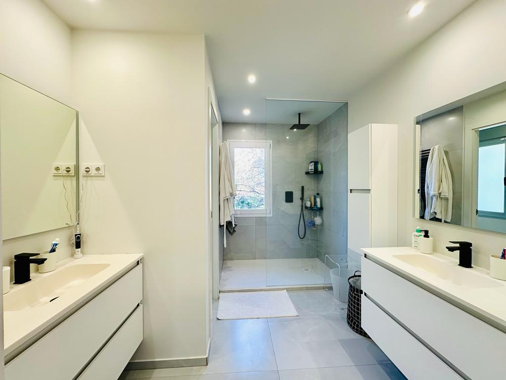 moderno-chalet-en-ciudalcampo-ref-cdc185826