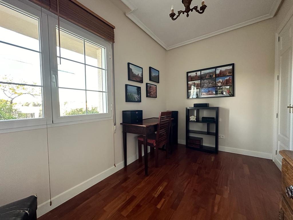 moderno-chalet-en-ciudalcampo-ref-cdc185519