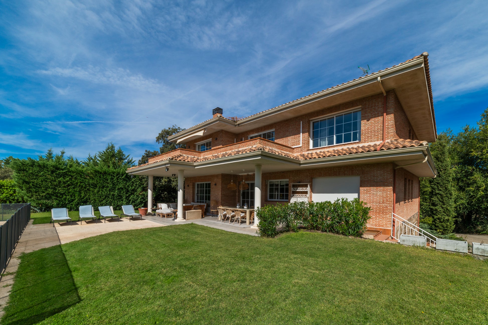 moderno-chalet-en-ciudalcampo-ref-cdc190874