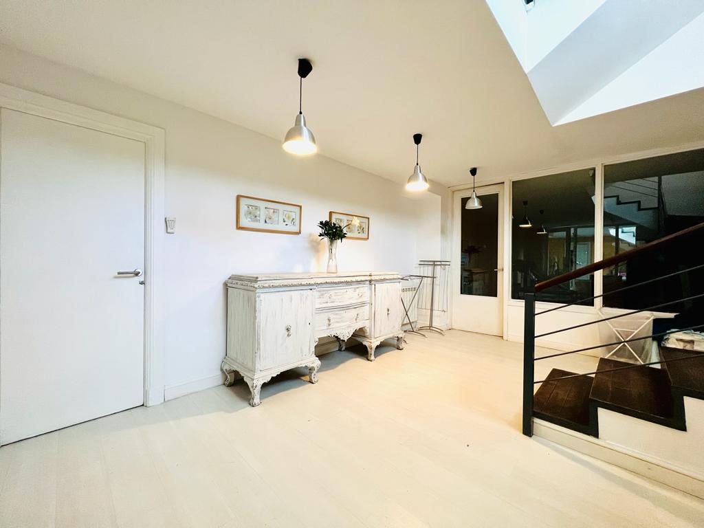 moderno-chalet-en-ciudalcampo-ref-cdc180455