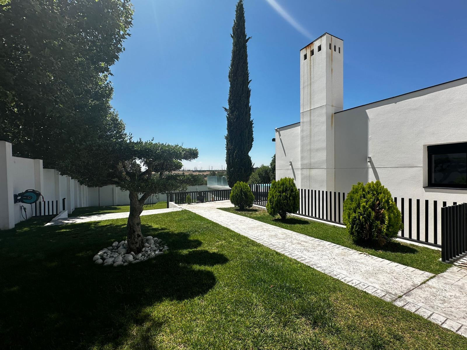 moderno-chalet-en-fuente-del-fresnoref-ff171717
