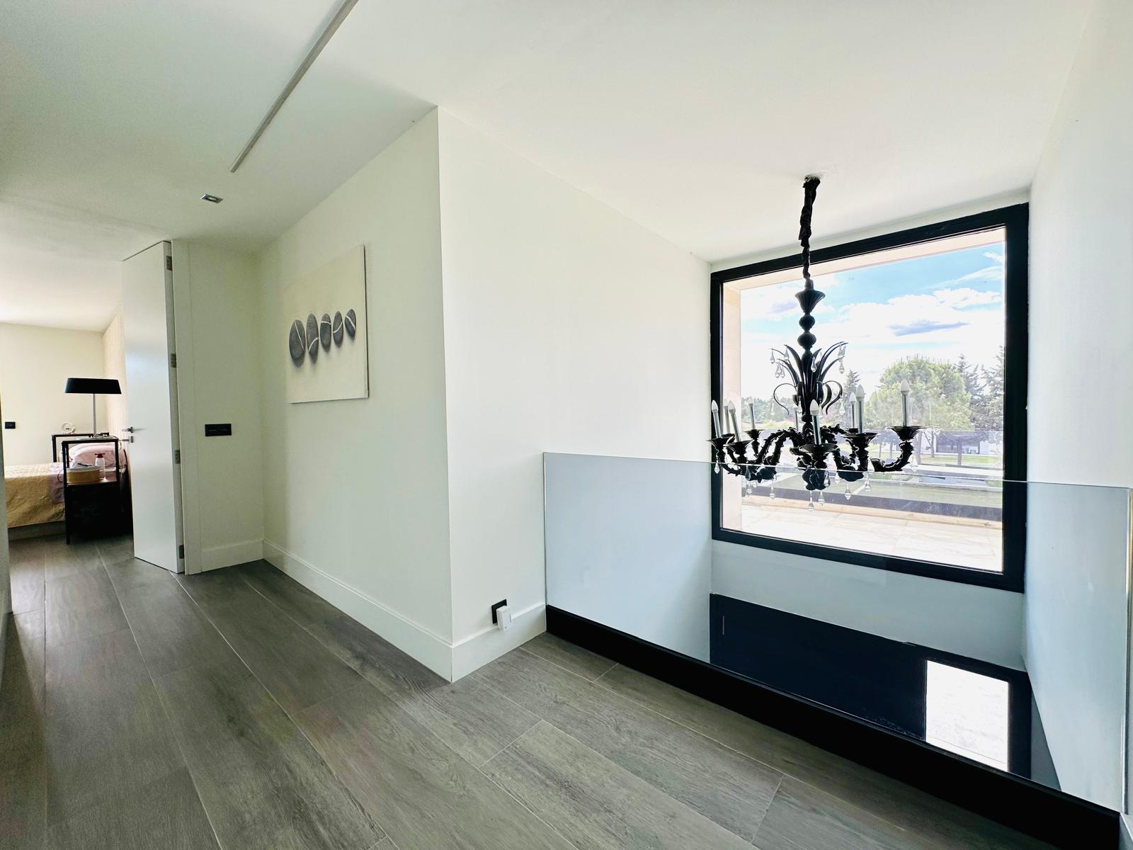 moderno-chalet-en-ciudalcampo-ref-cdc188528