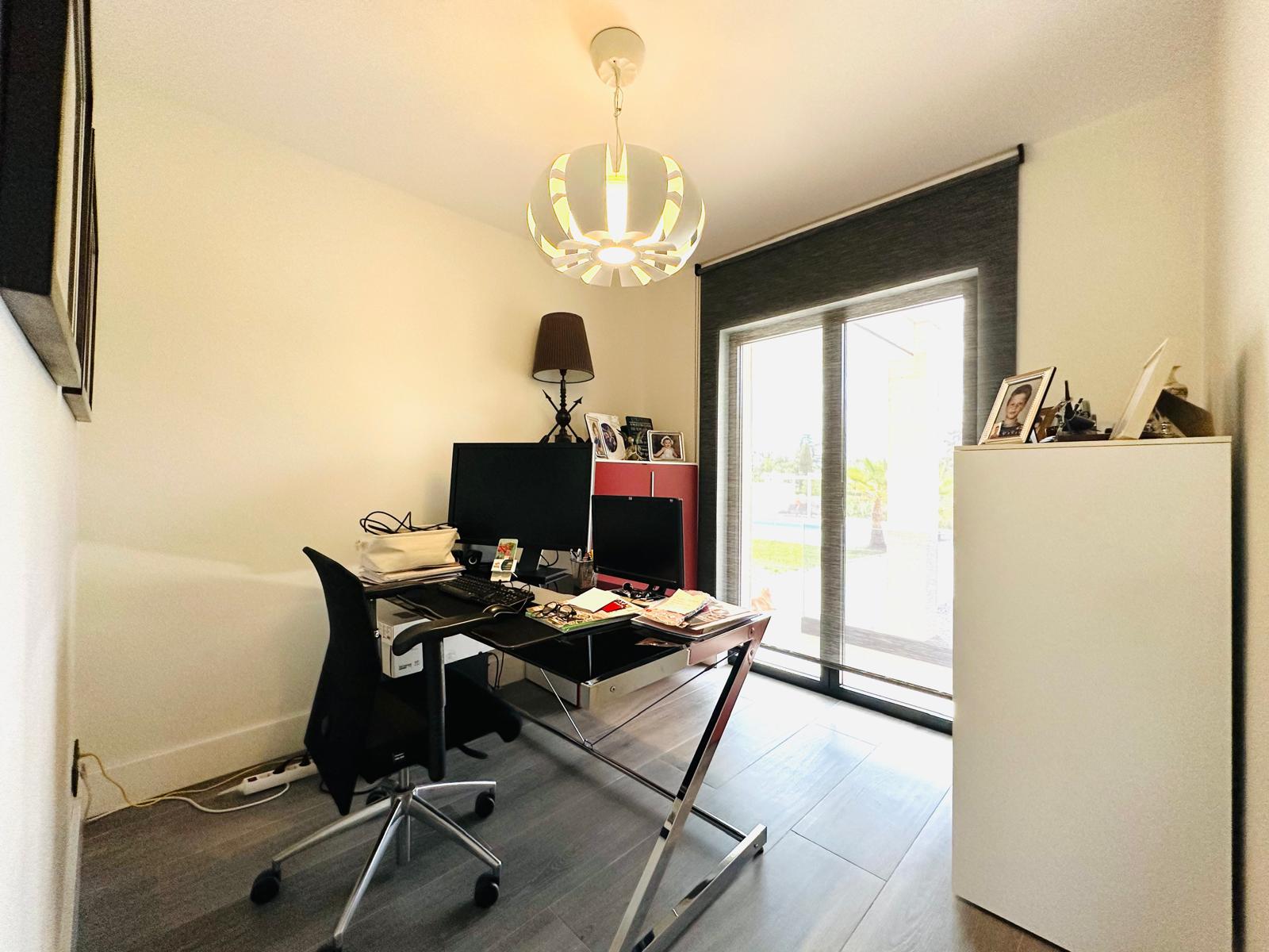 moderno-chalet-en-ciudalcampo-ref-cdc188521