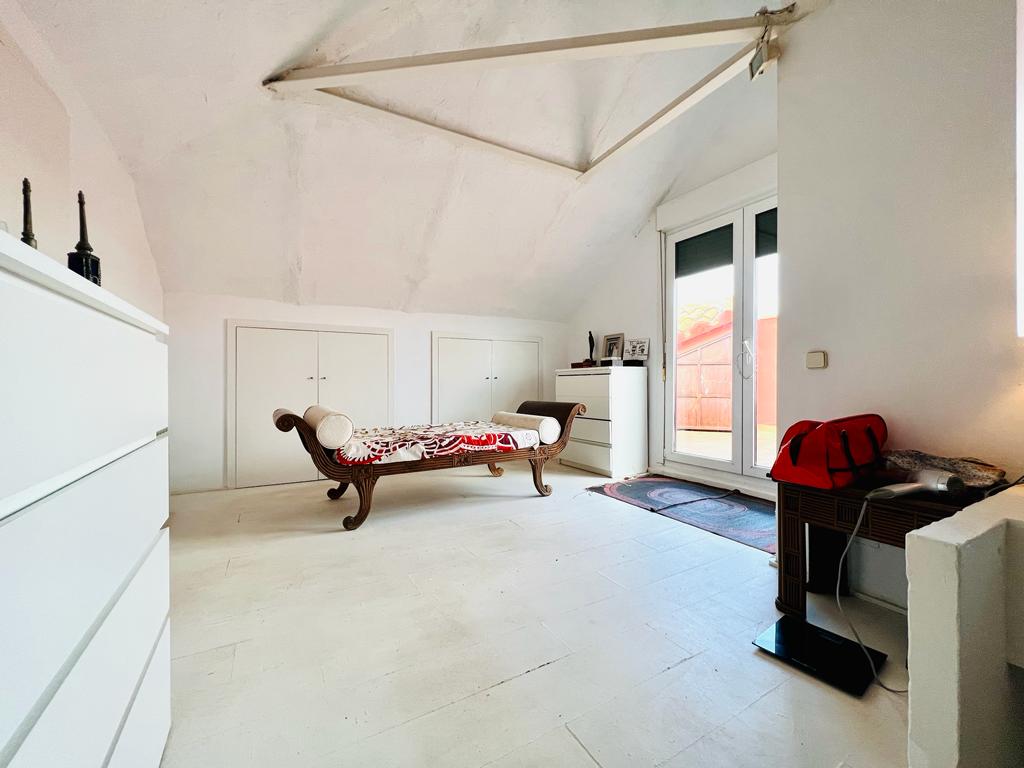 moderno-chalet-en-ciudalcampo-ref-cdc180449
