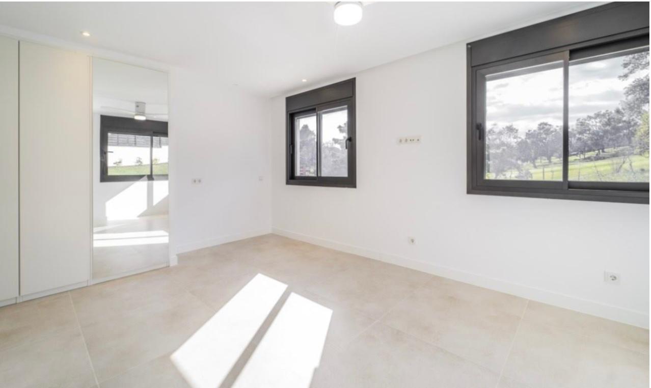 moderno-chalet-en-ciudalcampo-ref-cdc189817