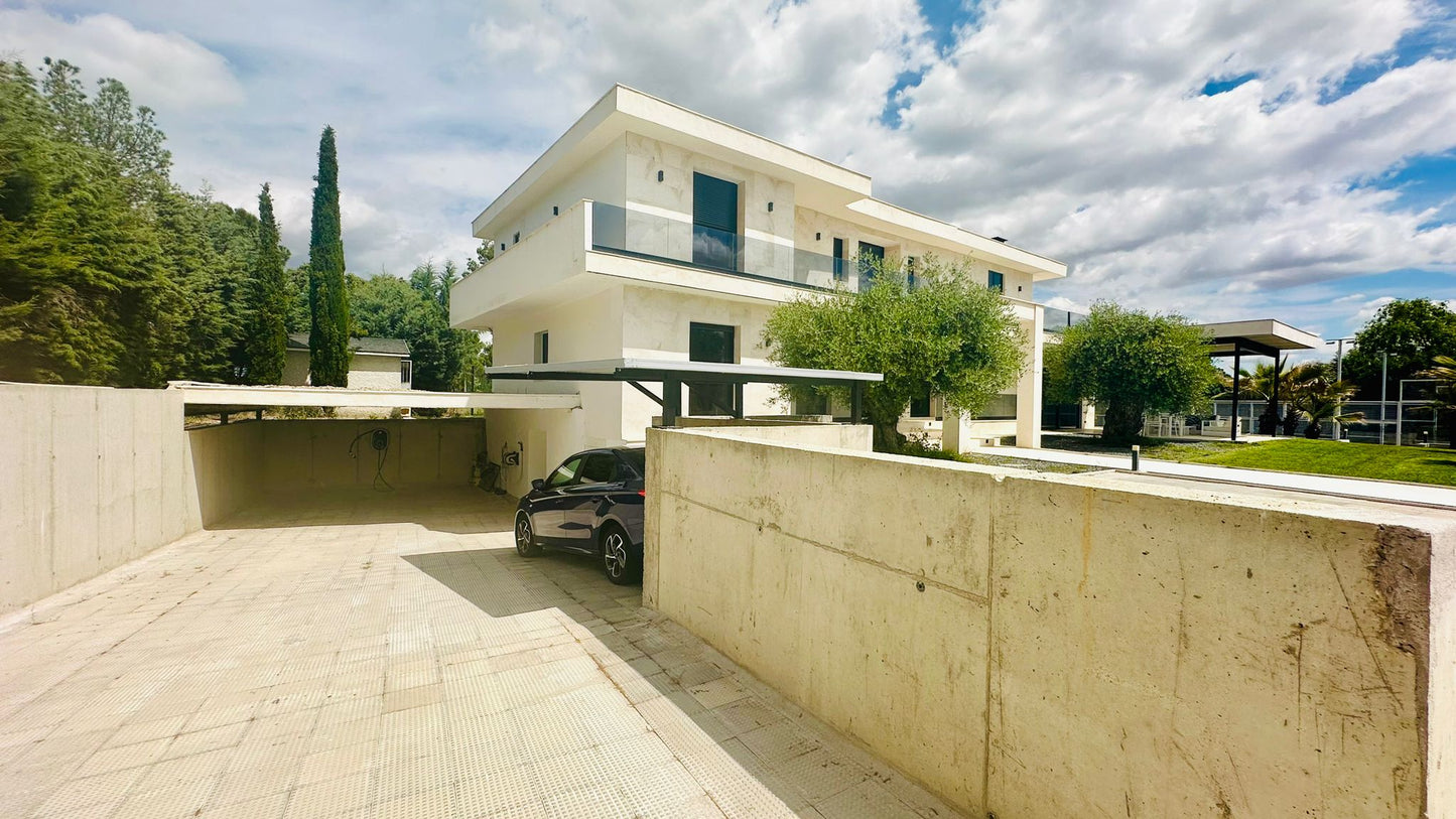 moderno-chalet-en-ciudalcampo-ref-cdc188553