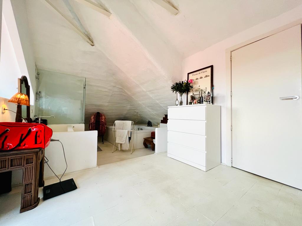 moderno-chalet-en-ciudalcampo-ref-cdc180447