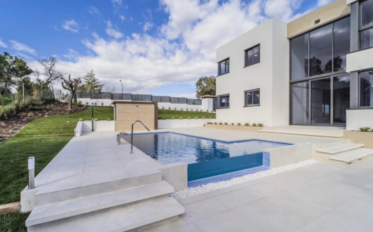 moderno-chalet-en-ciudalcampo-ref-cdc189825