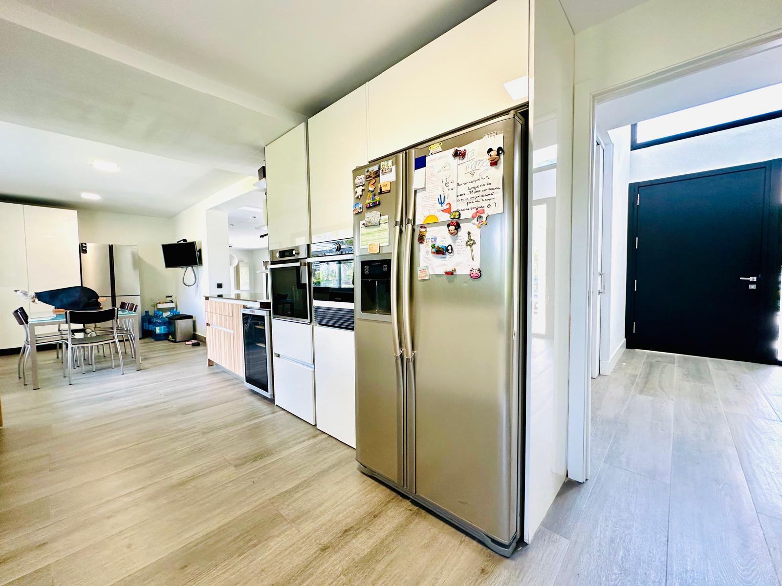 moderno-chalet-en-ciudalcampo-ref-cdc188517